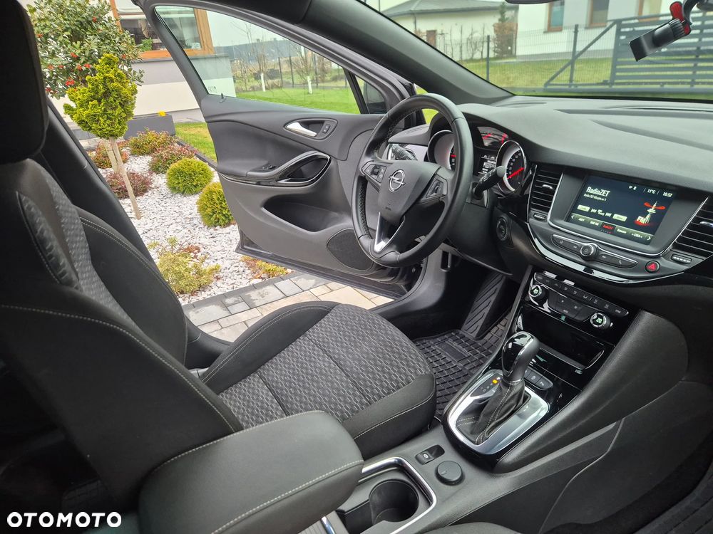 Opel Astra 1.4 T Dynamic S&S - 10