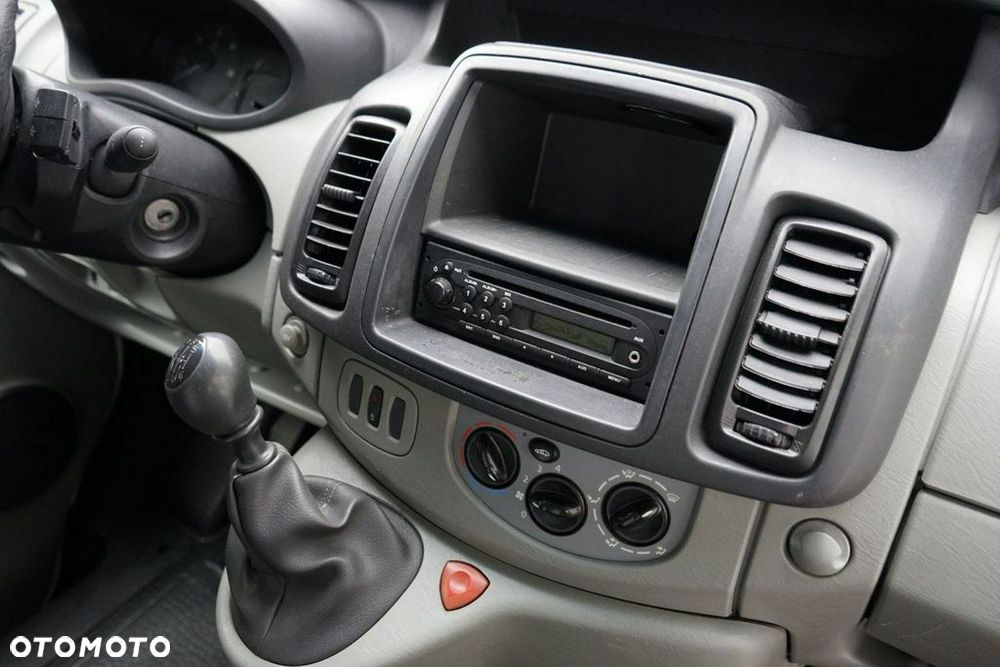 Opel Vivaro - 21
