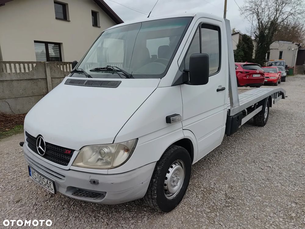 Mercedes-Benz Sprinter - 4