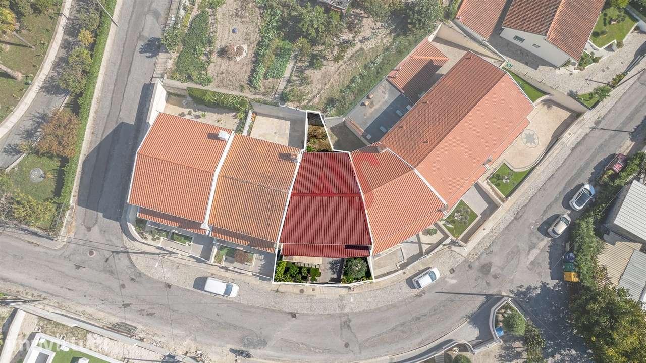 Moradia T3 Geminada em Aveleda, Lousada - Grande imagem: 3/25