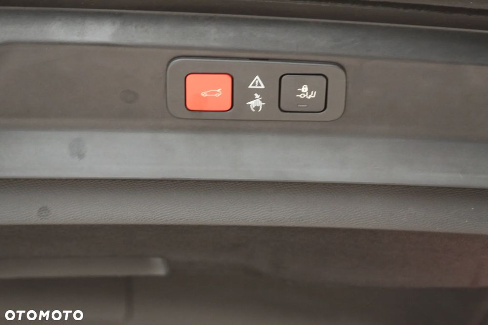 Peugeot 5008 2.0 BlueHDi Allure Pack S&S EAT8 - 20
