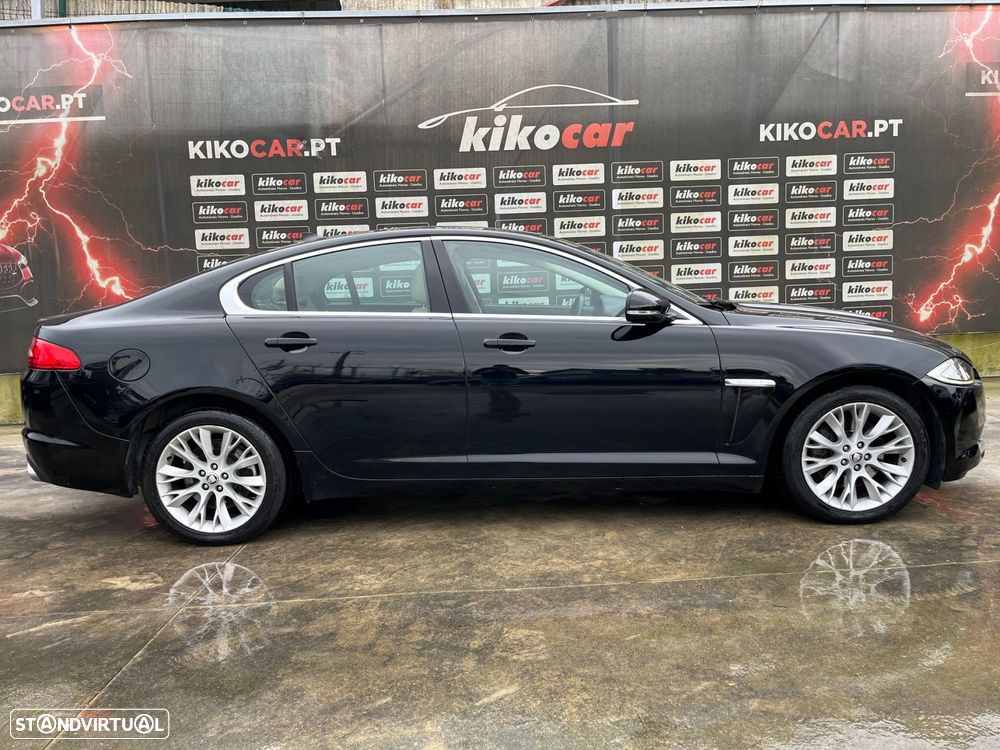 Jaguar XF 2.2 D Luxury - 9