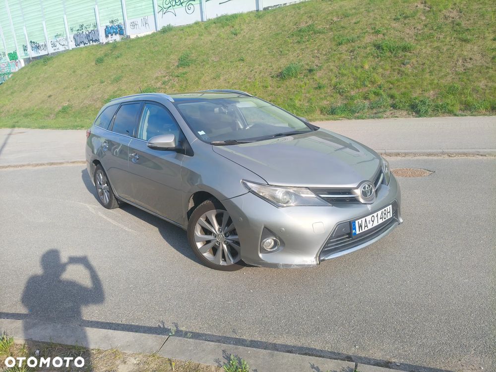 Toyota Auris ver-1-8-hsd-luna - 8