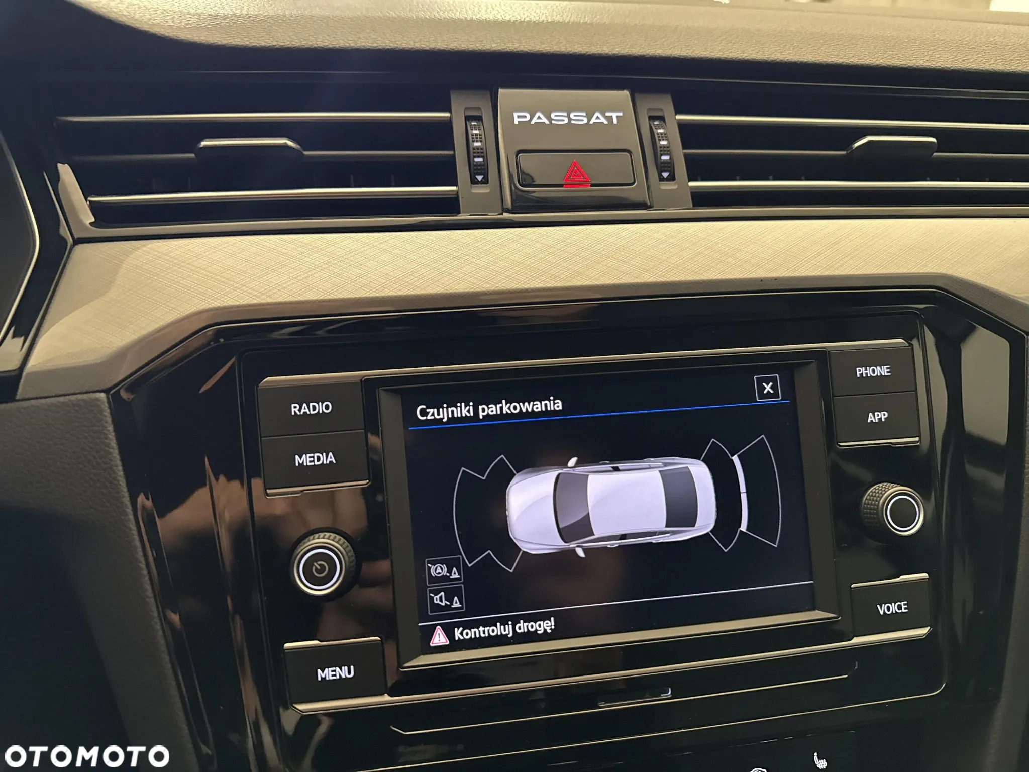 Volkswagen Passat - 15