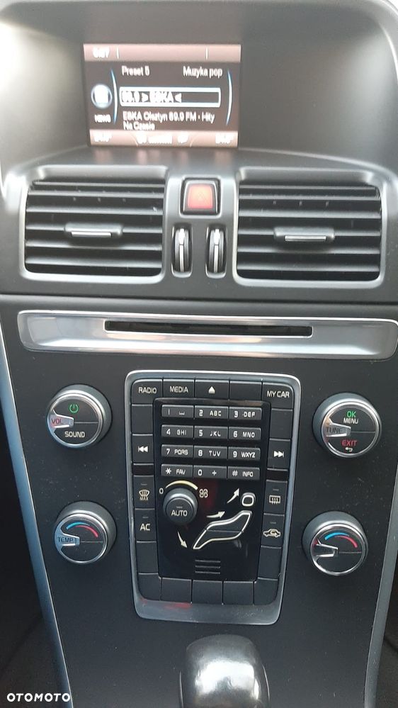 Volvo XC 60 D3 Kinetic - 24