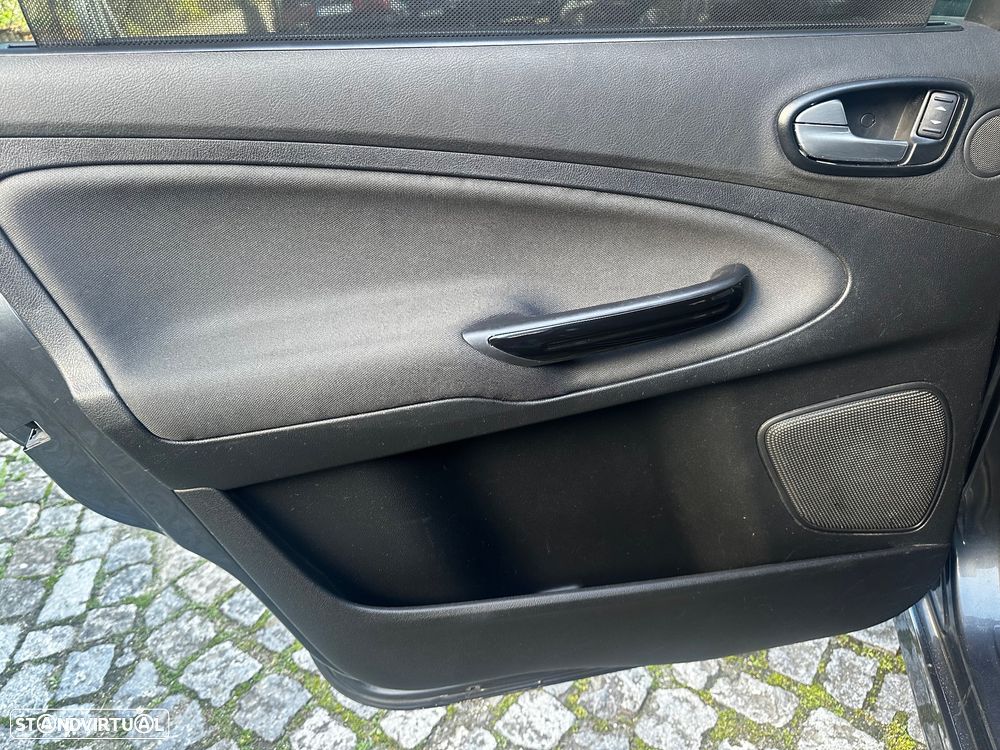 Ford S-Max 2.0 TDCi Titanium 7L - 45