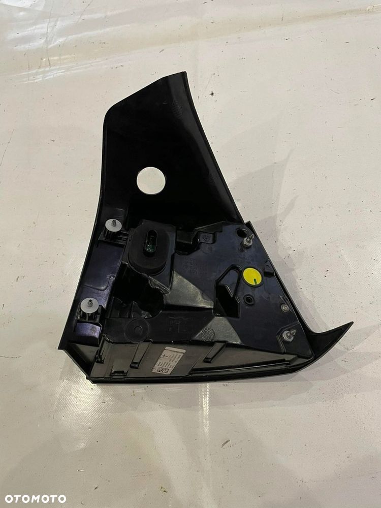 tesla 3 lift lampa tylna lewa + klapka ładowania - 15