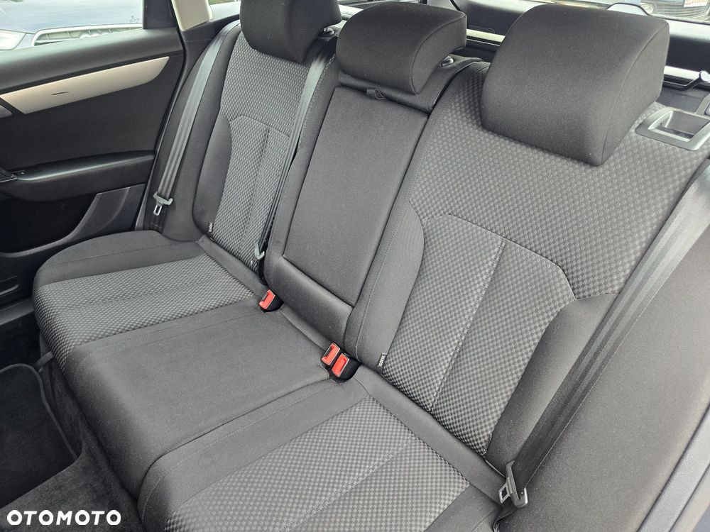 Volkswagen Passat Variant - 13