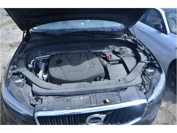 Volvo XC 60 D4 AWD Momentum - 6