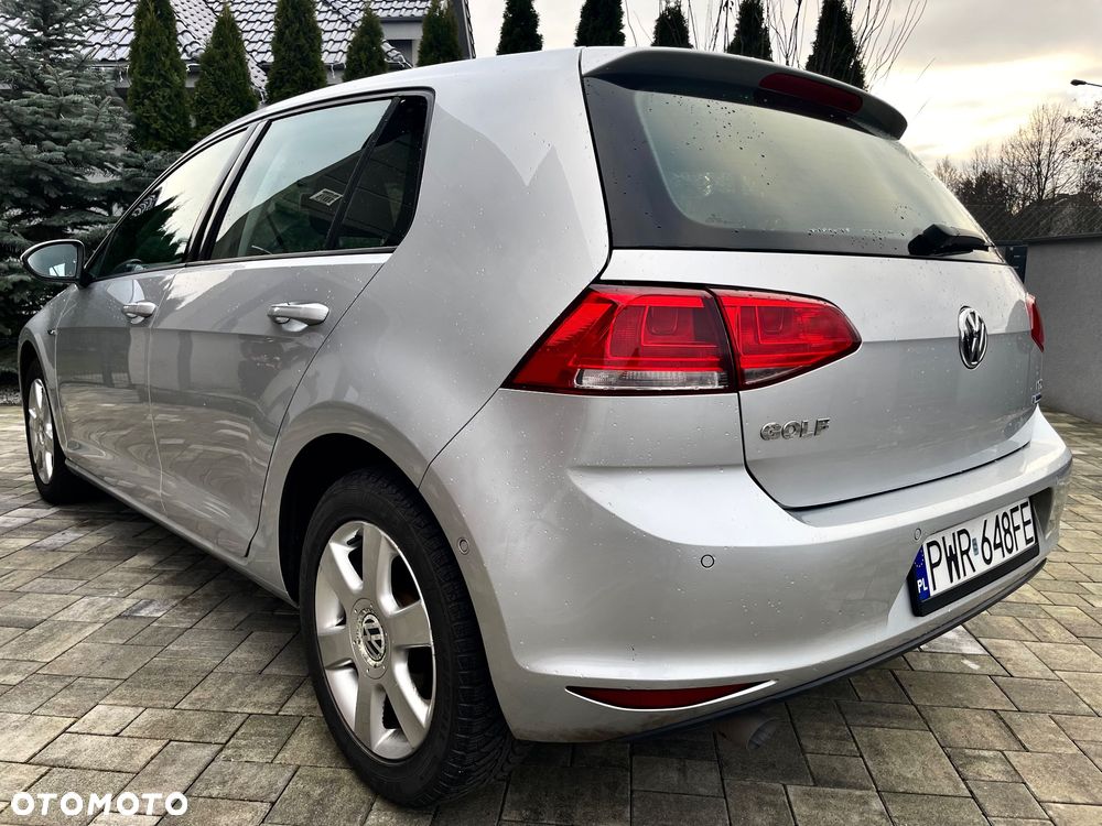 Volkswagen Golf 1.6 TDI BlueMotion Technology Cup - 11