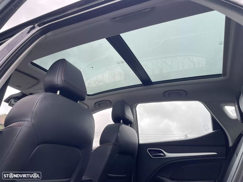 MG ZS Maximal Luxury - 4