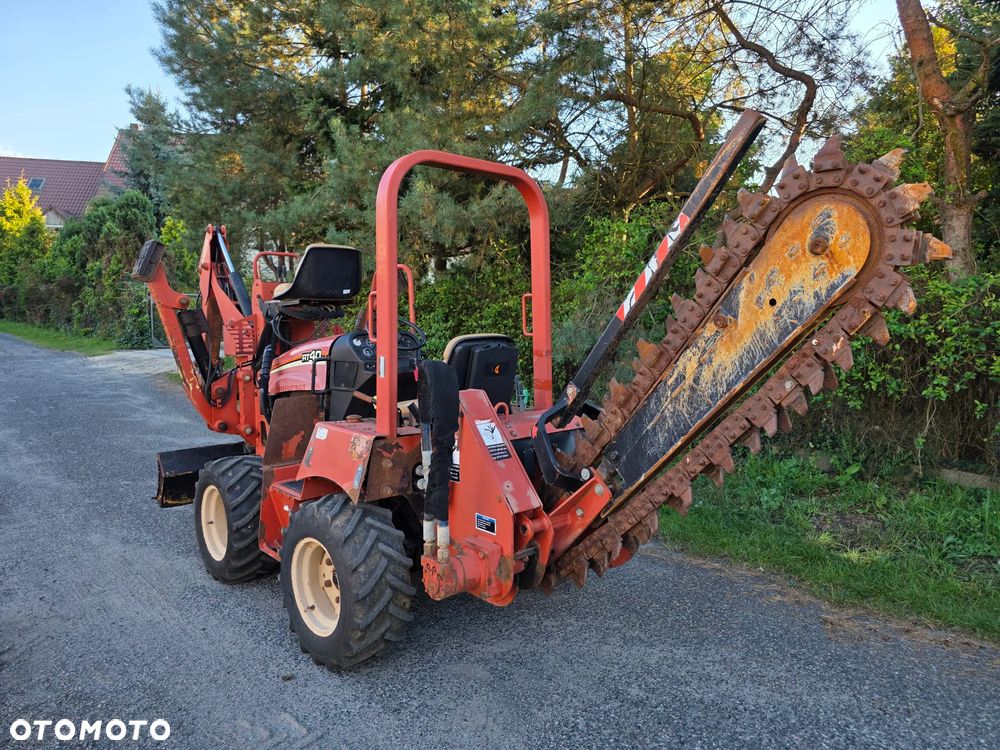 Ditch Witch RT40 - 4