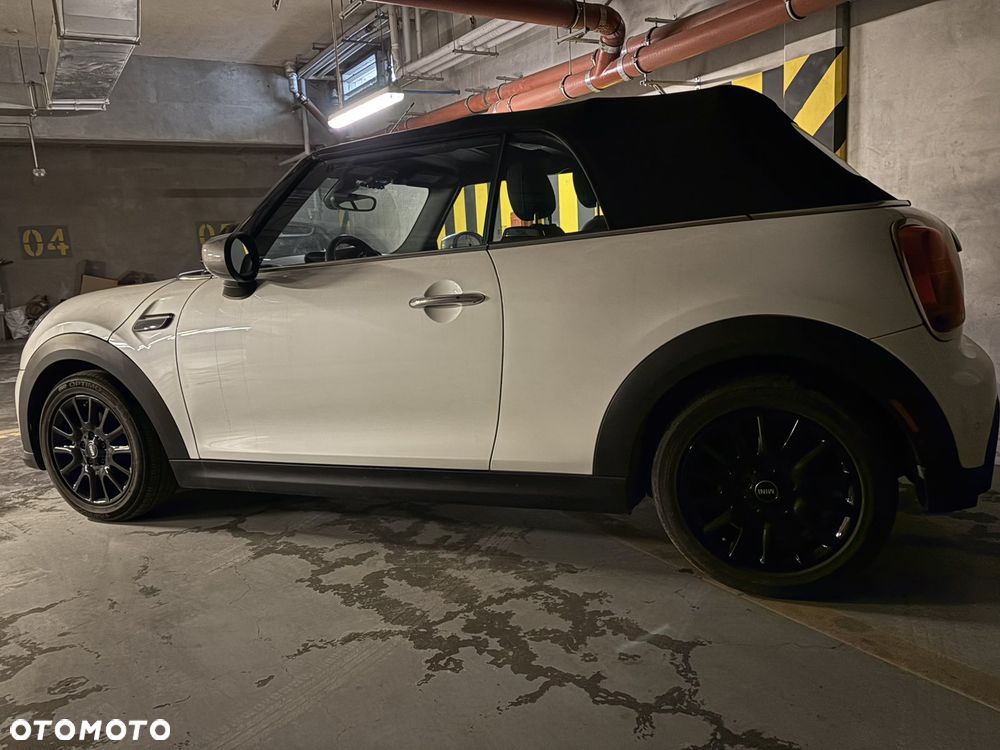 MINI Cooper Essential Trim - 15