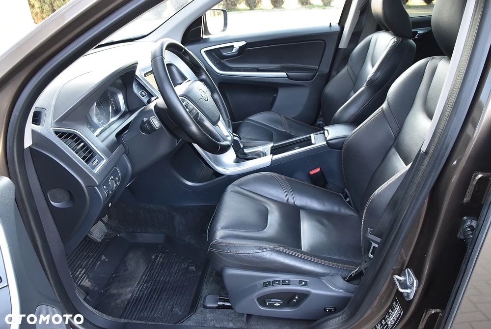 Volvo XC 60 D4 Geartronic Summum - 30