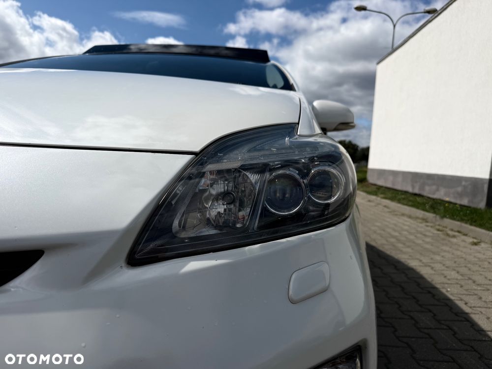 Toyota Prius 1.8 HSD Premium - 30