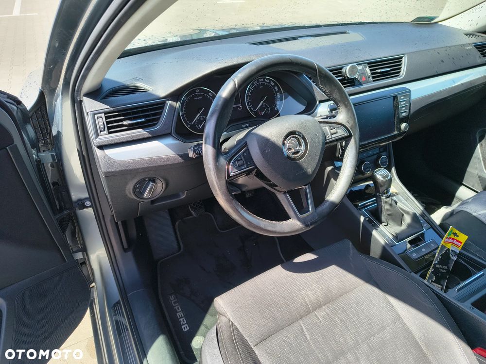 Skoda Superb 2.0 TDI Ambition - 3