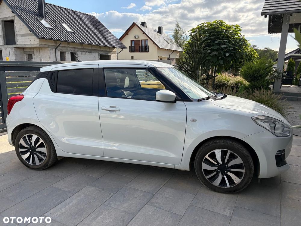Suzuki Swift - 1