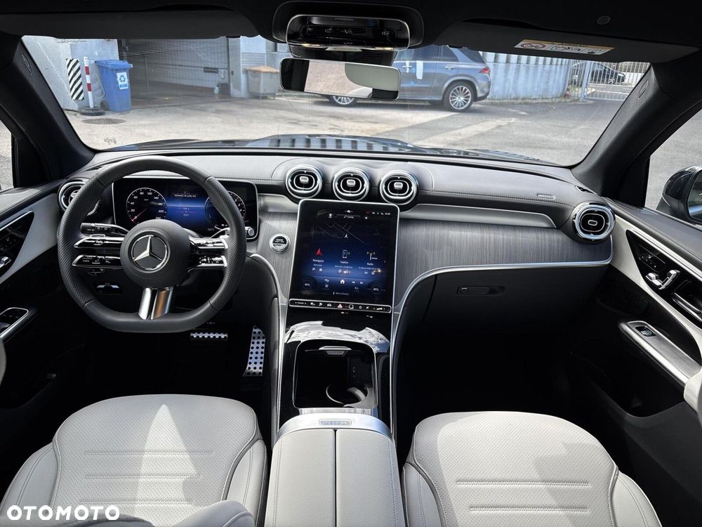 Mercedes-Benz GLC - 14