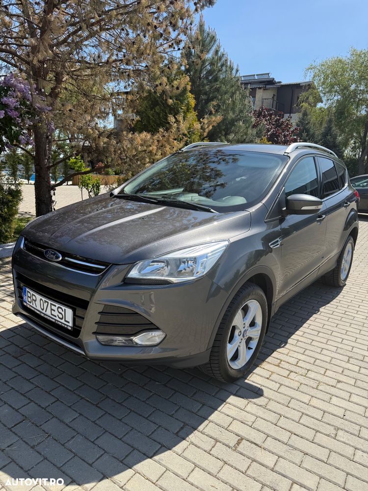 Ford Kuga - 1