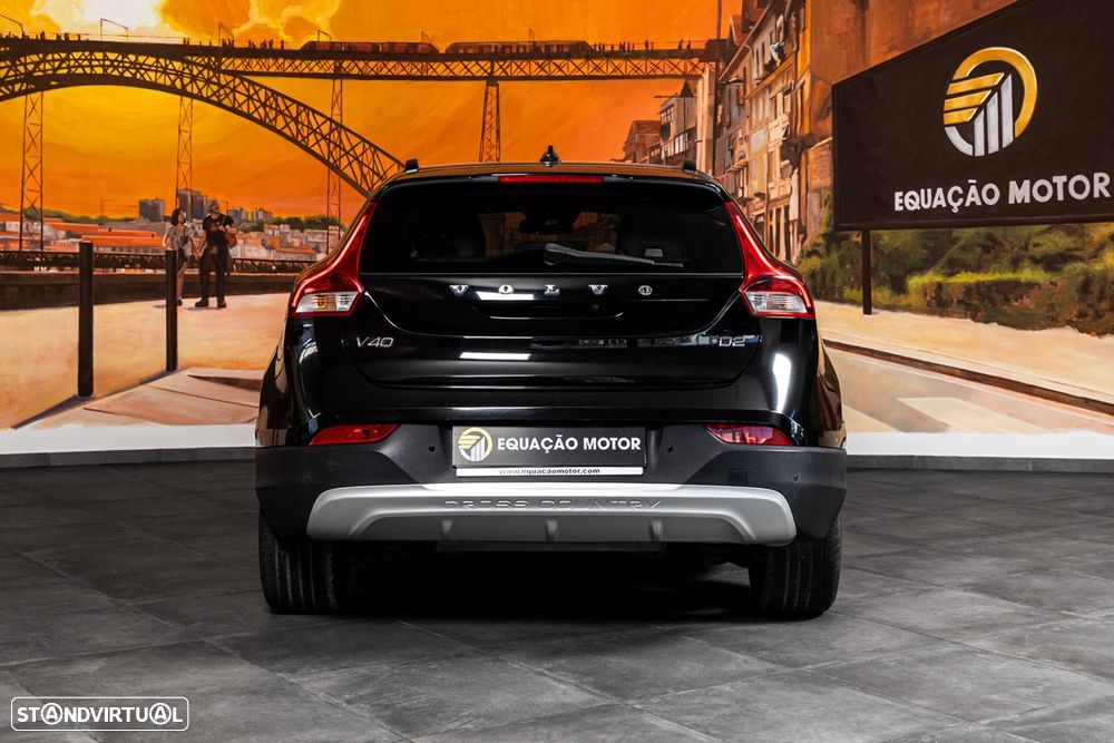 Volvo V40 Cross Country 2.0 D2 - 4