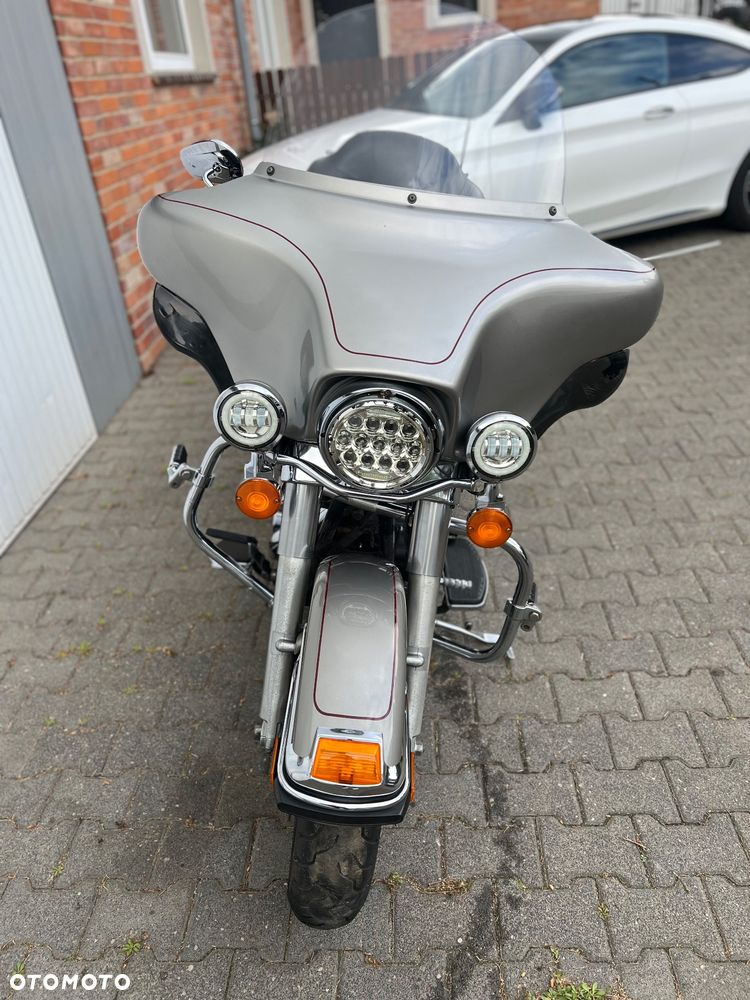 Harley-Davidson Touring Electra Glide - 11