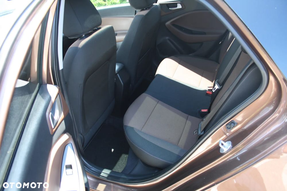 Hyundai i20 1.4 Automatik Style - 22