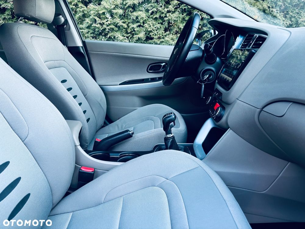 Kia Ceed 1.6 GDI Business Line - 28