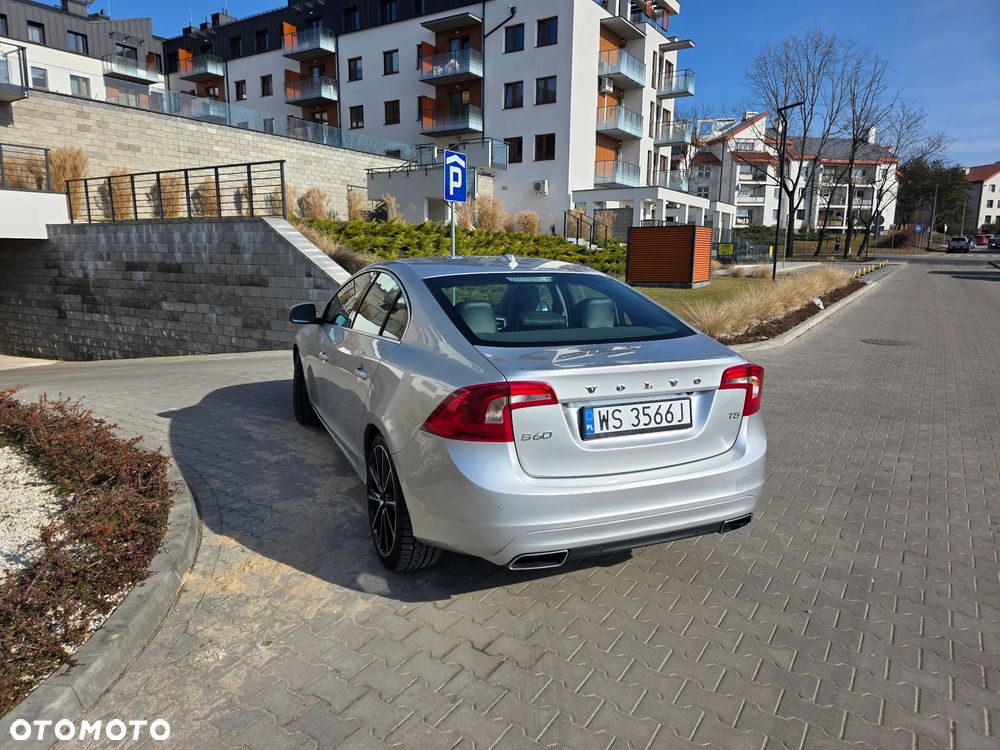 Volvo S60 - 11