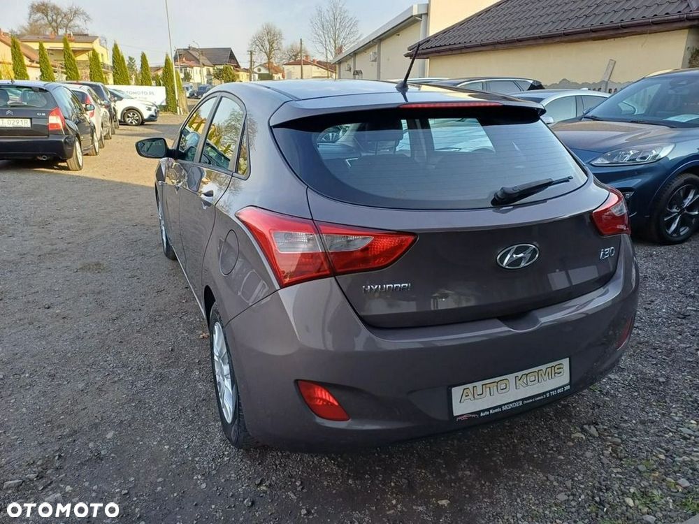 Hyundai i30 1.4 Classic + - 5