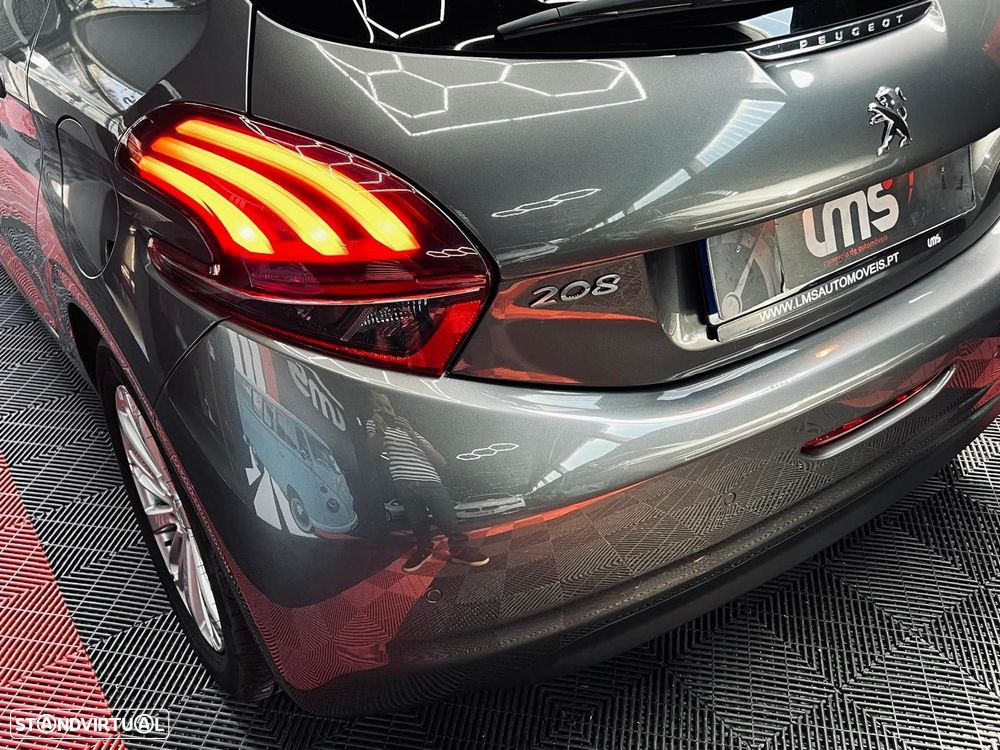 Peugeot 208 1.2 PureTech Style - 15