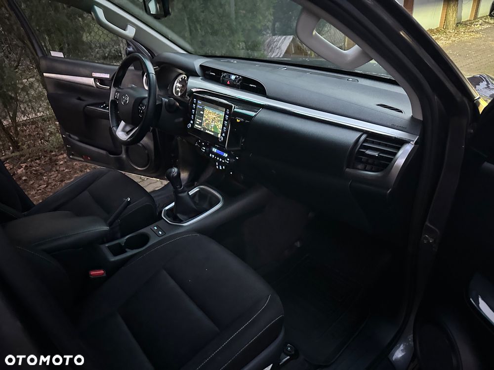 Toyota Hilux - 11