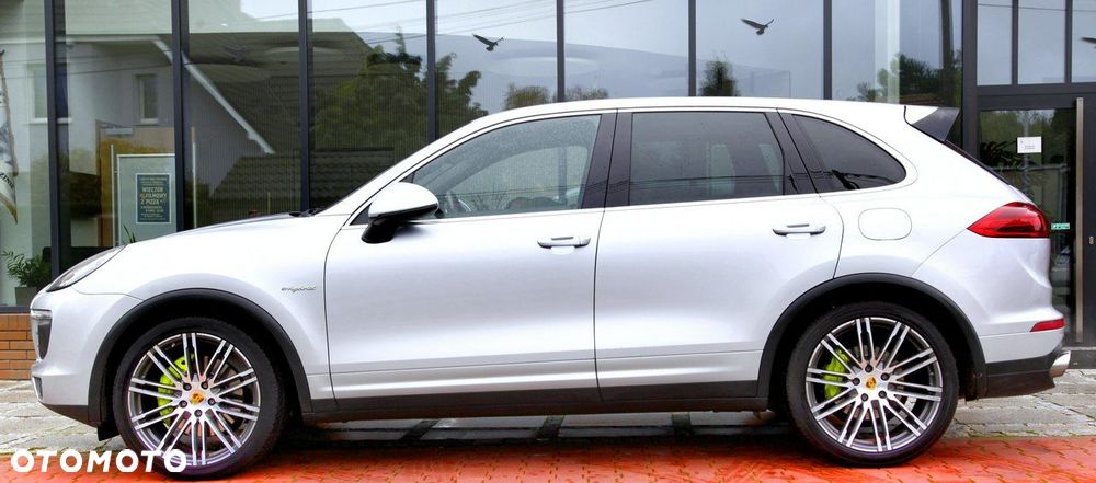 Porsche Cayenne - 22