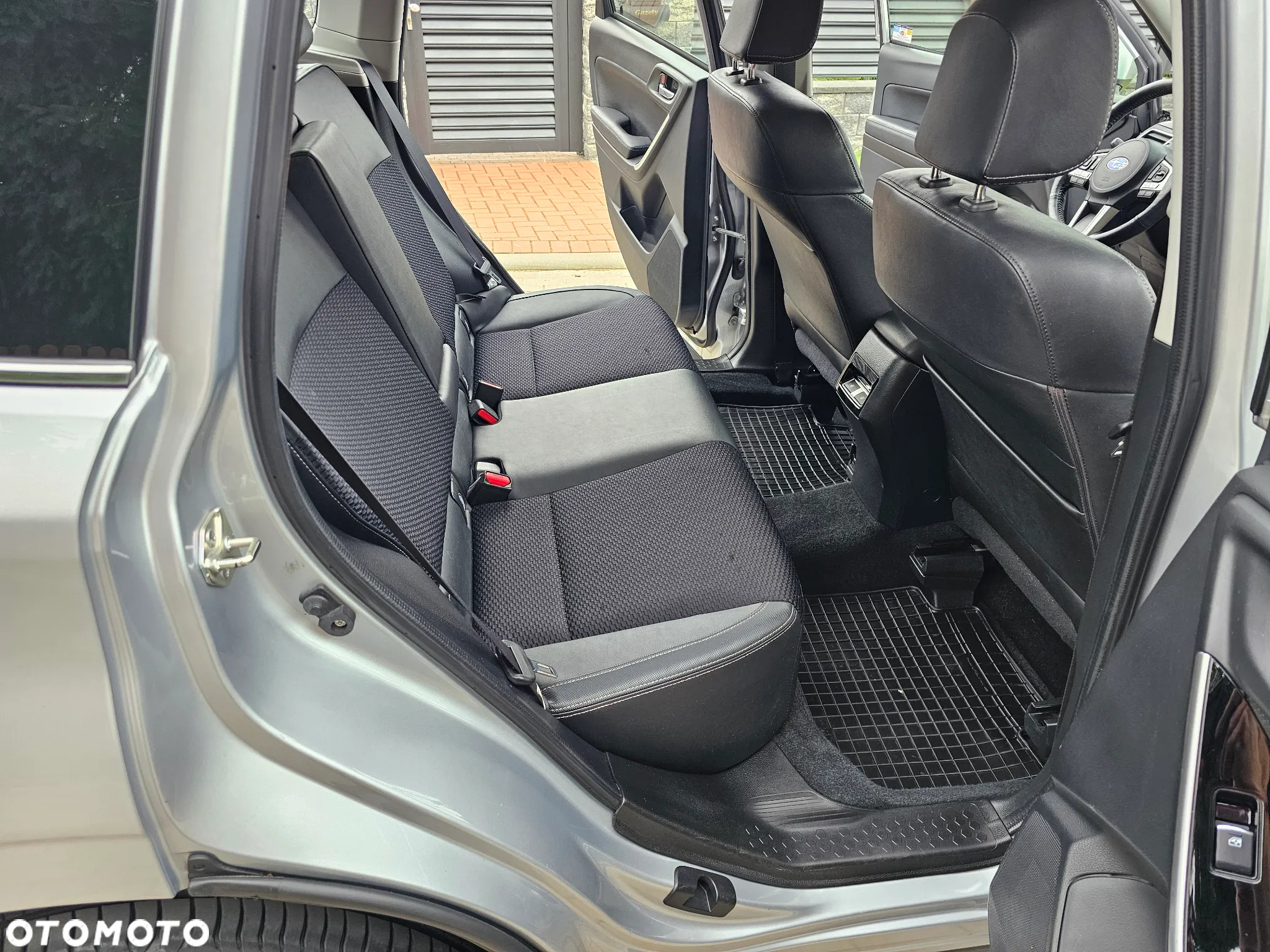 Subaru Forester 2.0 i Exclusive Lineartronic - 13