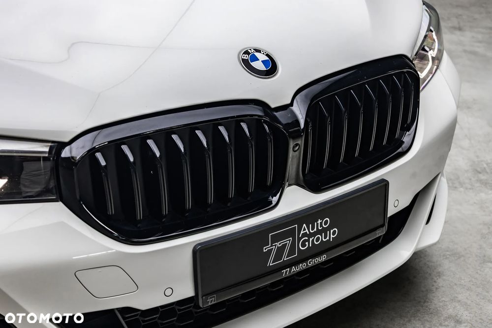 BMW Seria 5 520d xDrive mHEV M Sport sport - 31