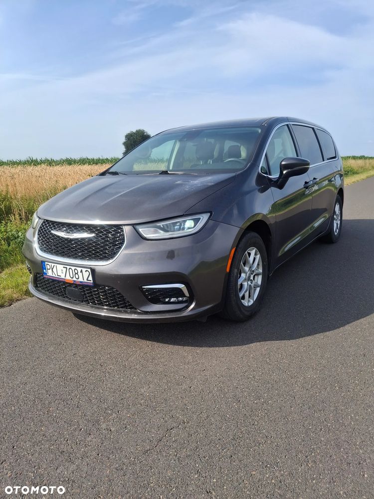 Chrysler Pacifica - 1