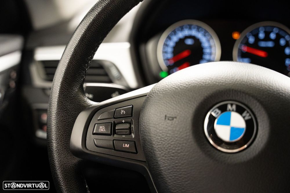 BMW X1 25 e xDrive Corporate Edition - 15
