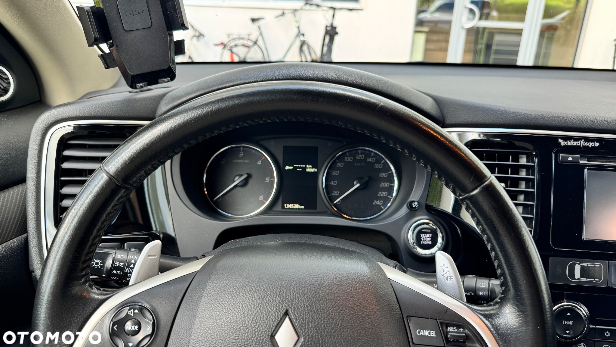 Mitsubishi Outlander - 4