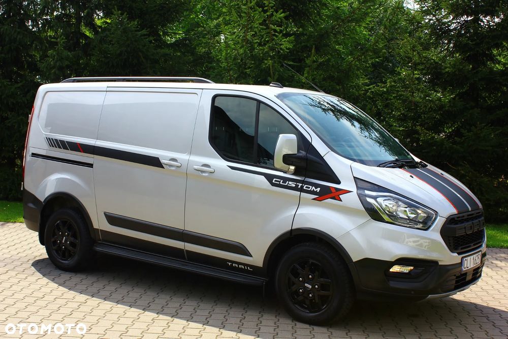 Ford TRANSIT CUSTOM TRAIL 2.0 TDCI 131KM 3 OSOBOWY NAVIGACJA KAMERA FELGI FULL OPCJA STAN PERFEKT FV23% - 24
