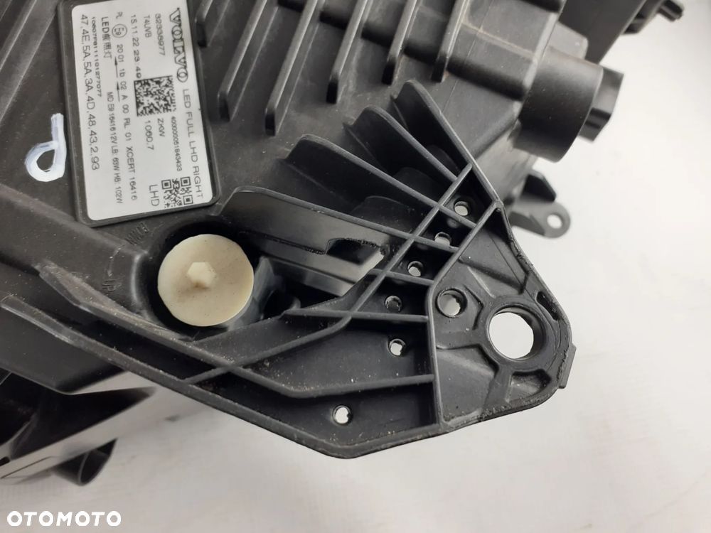Lampa prawa Full LED Volvo XC60 II 22-25r.32338977 - 6