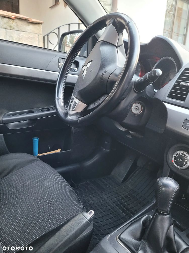 Mitsubishi Lancer 1.5 Invite - 7