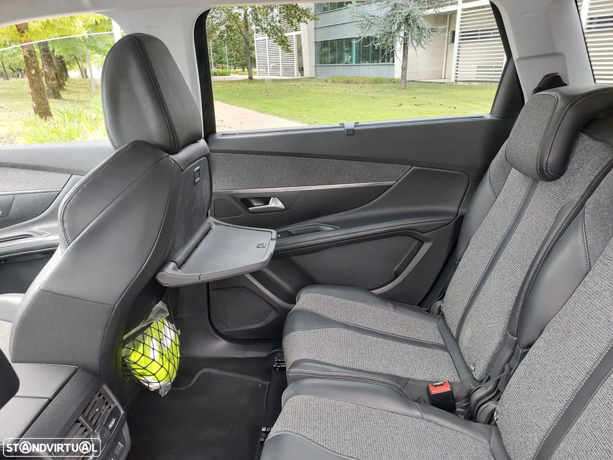 Peugeot 5008 1.6 BlueHDi Allure EAT6 J18 - 5