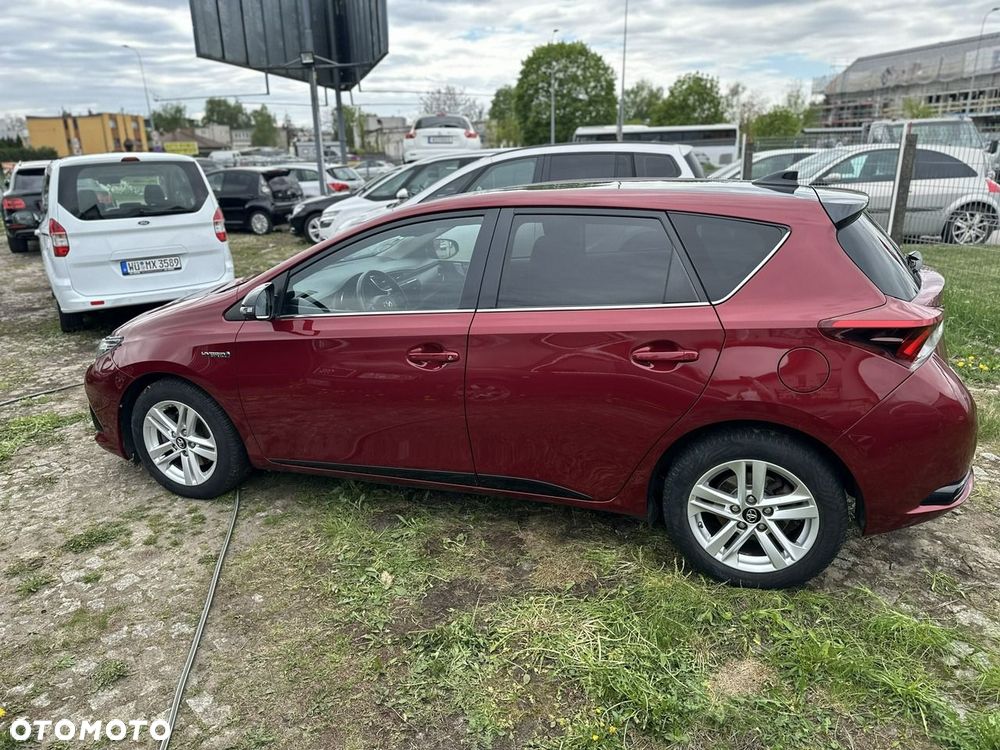 Toyota Auris - 11