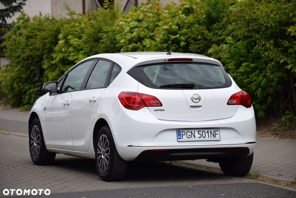 Opel Astra 1.6 Design Edition - 7