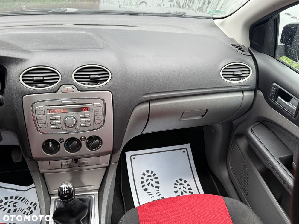 Ford Focus 1.6 Ti-VCT Sport - 8