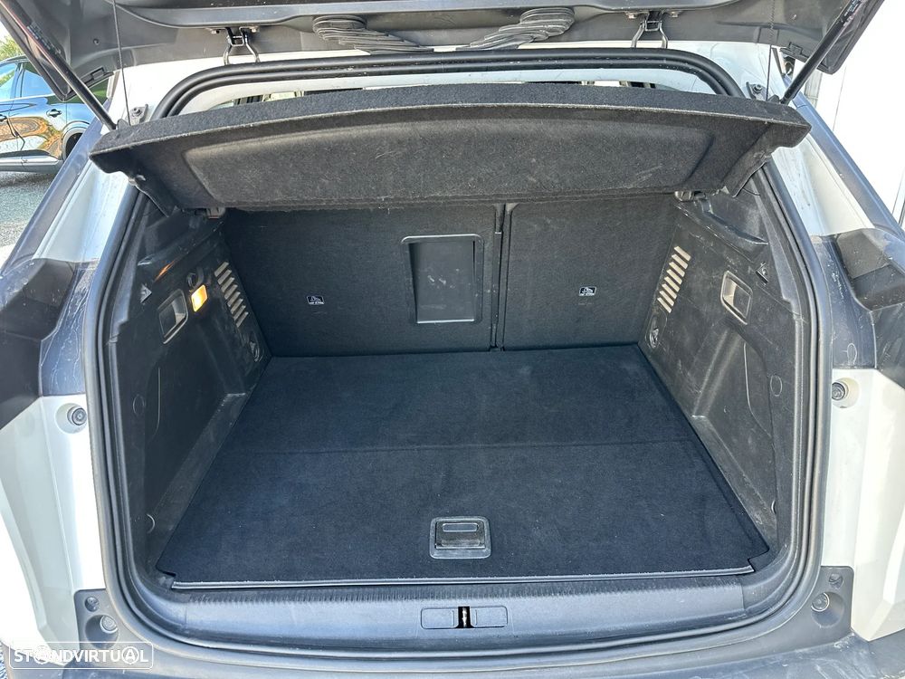 Peugeot 3008 1.6 Hybrid Allure e-EAT8 - 8
