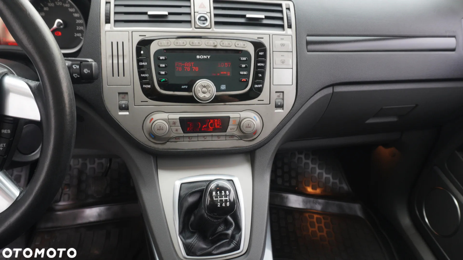Ford Kuga 2.0 TDCi 4WD Titanium - 36