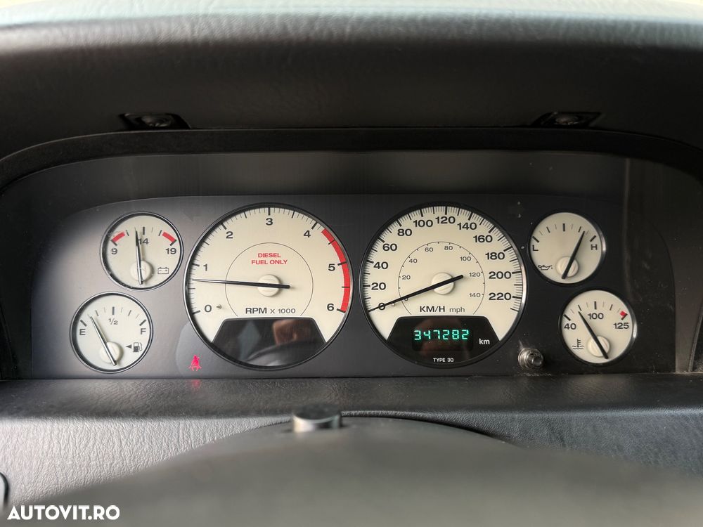 Jeep Grand Cherokee 2.7 CRD Laredo - 12
