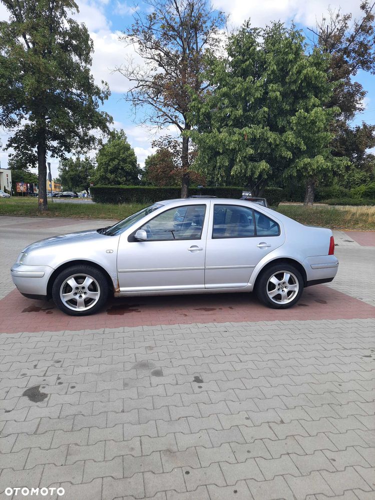 Volkswagen Bora - 2