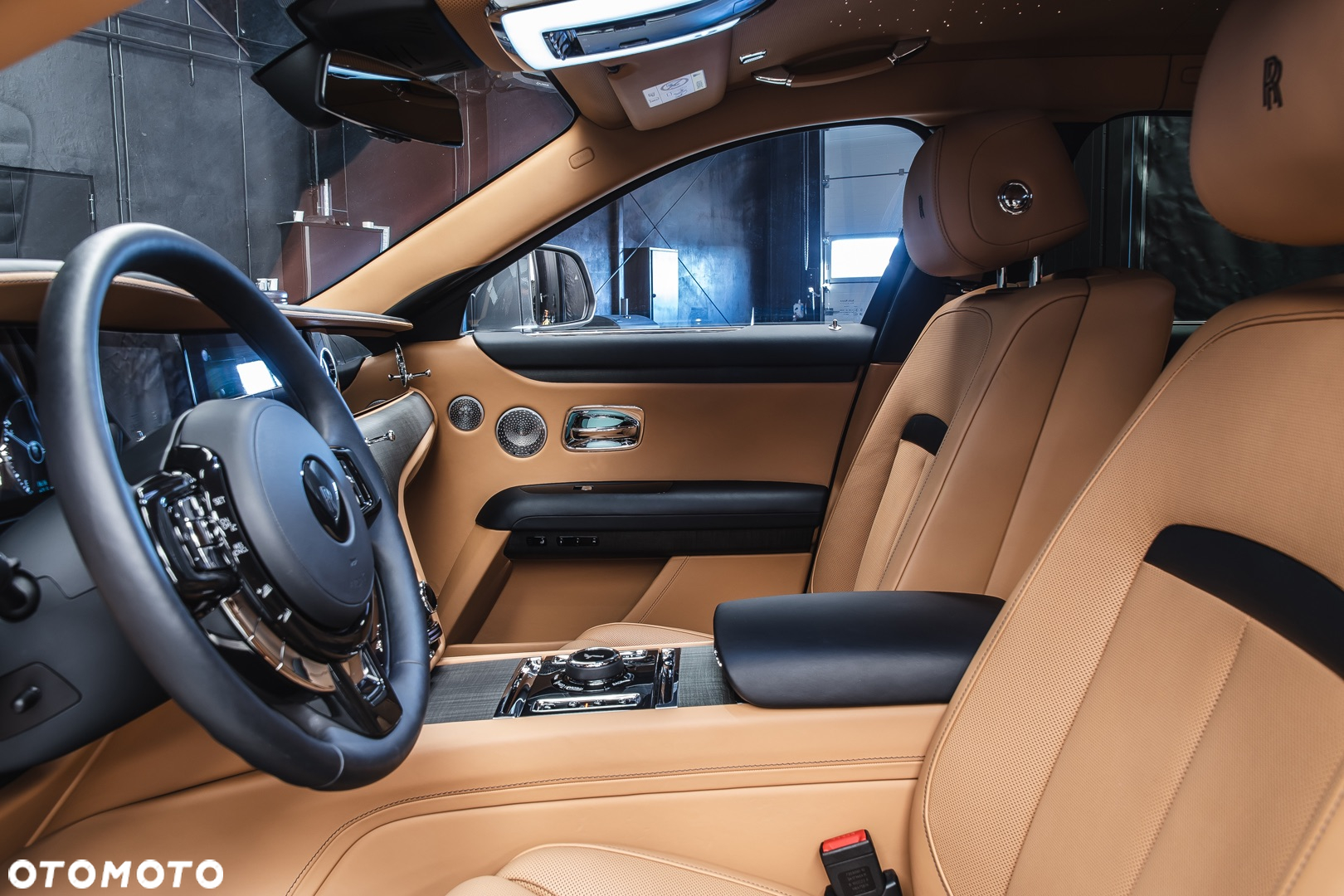 Rolls-Royce Ghost Standard - 12