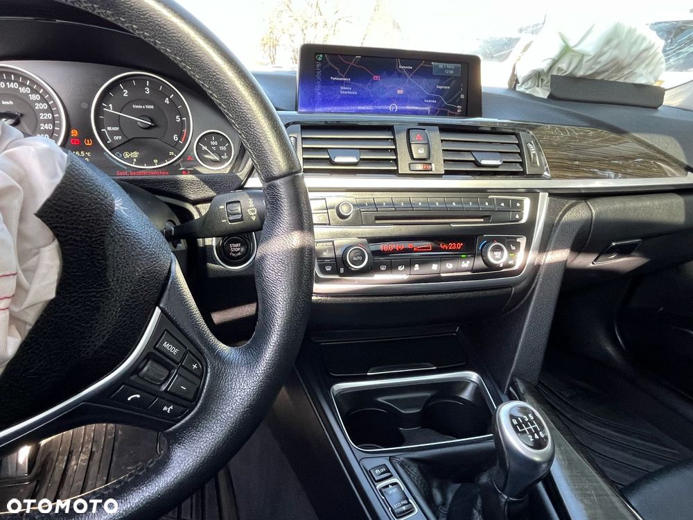 BMW Seria 3 318d xDrive M Sport - 18